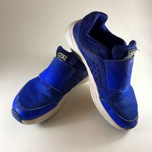 Kalenji AT Easy Athletic Shoes size 12 little boys Indigo Blue Velcro